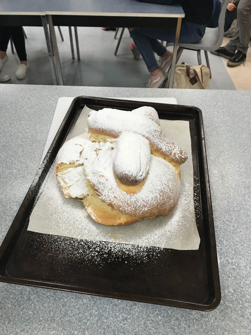 Our Foods 9/19 class and the Spanish 10-12 class collaborated to make Day of the Dead bread.